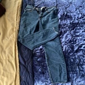 Women’s skinny jeans